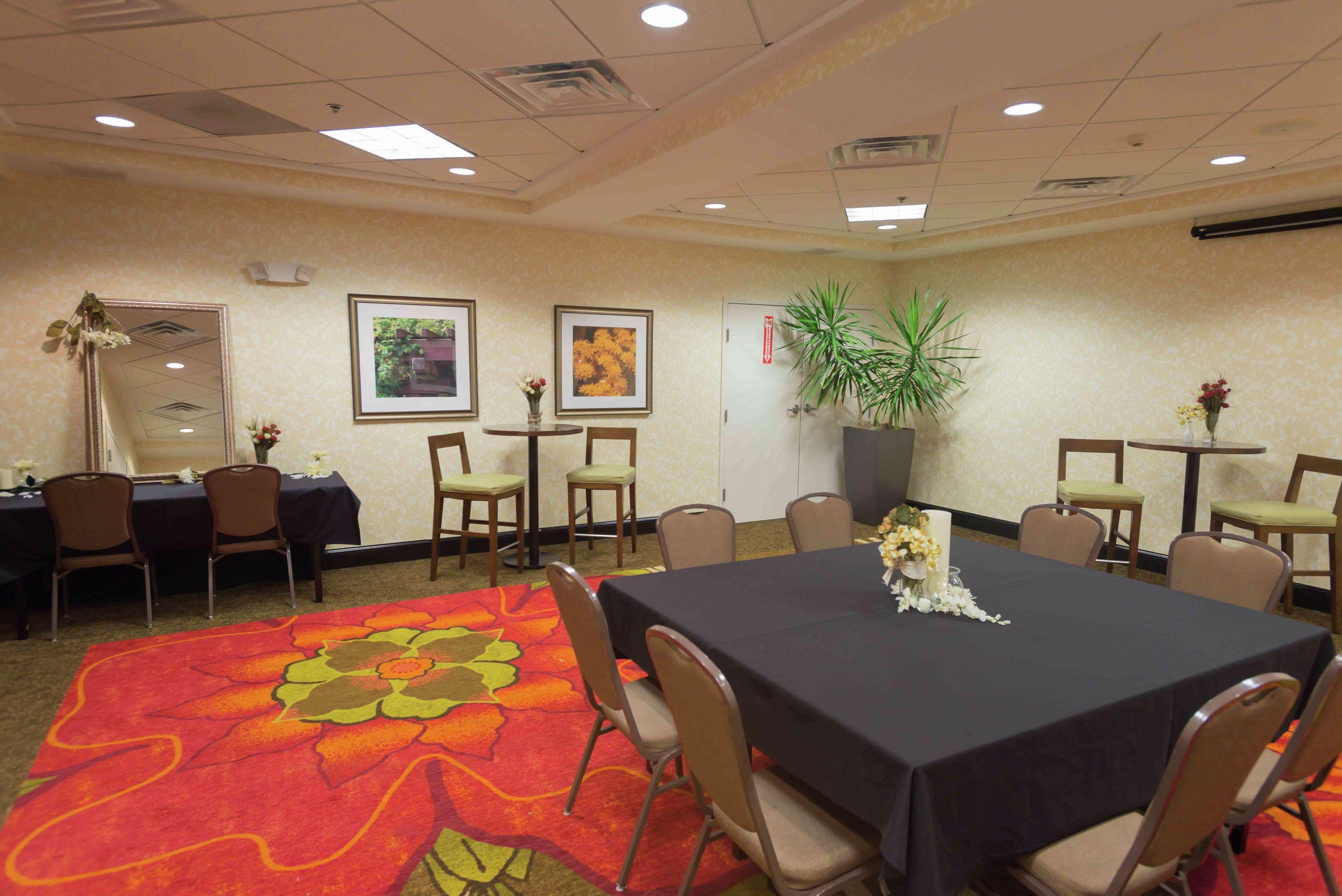 Hilton Garden Inn Merrillville Exterior foto